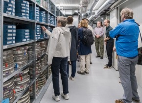 Führung durch das Filmmuseum LAB, Juli 2025 (Foto: ÖFM © Eszter Kondor)