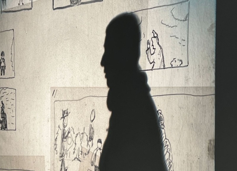 Hanna Schimek in der LV "DA SCHAU HER! Alltagsbeobachtungen mit Amateurfilm", TFM, WiSe 2025/26 (Foto: ÖFM © Katharina Müller)