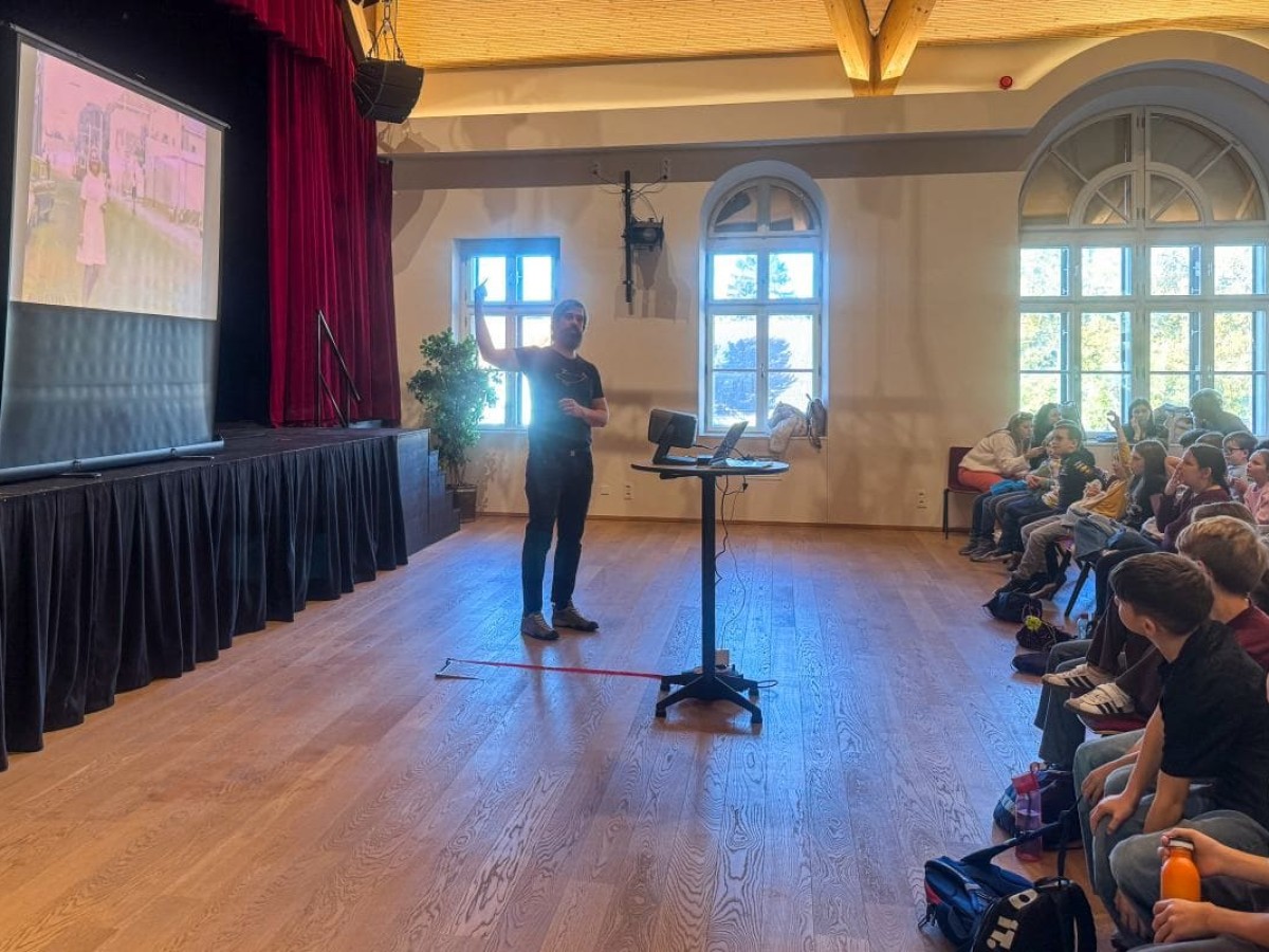 Vermittlungs-Veranstaltung für Schulklassen mit Stefan Huber, November 2025 © Filmfestival Suburbinale