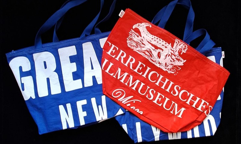 Unterschiedliche Strandtaschen