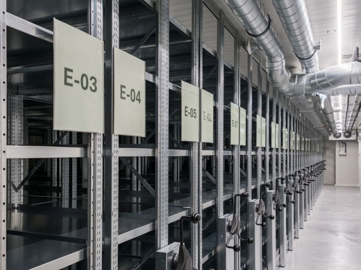 Filmlager im Filmmuseum LAB, vor dem Umzug (Foto: ÖFM © Eszter Kondor)