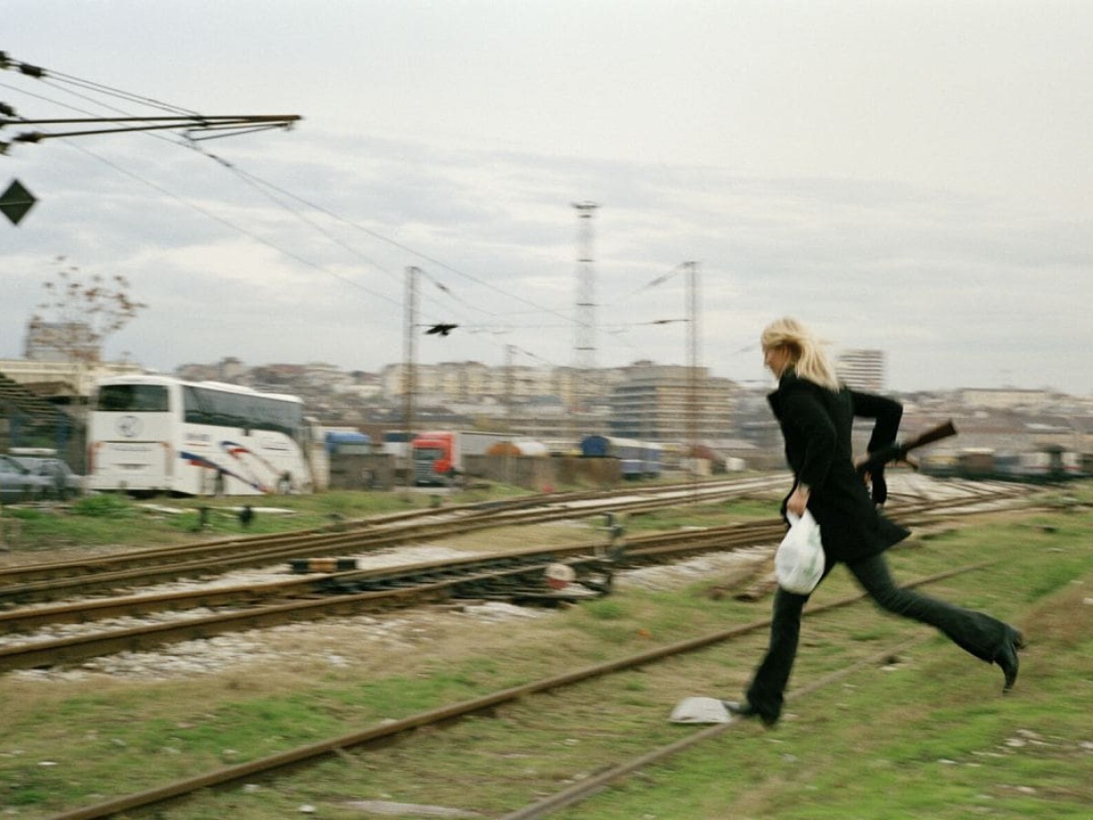 One day, Instead of One Night, a Burst of Machine-Gun Fire will Flash, if Light Cannot Come Otherwise, 2009, Milica Tomić (Foto: Srđan Veljovića)