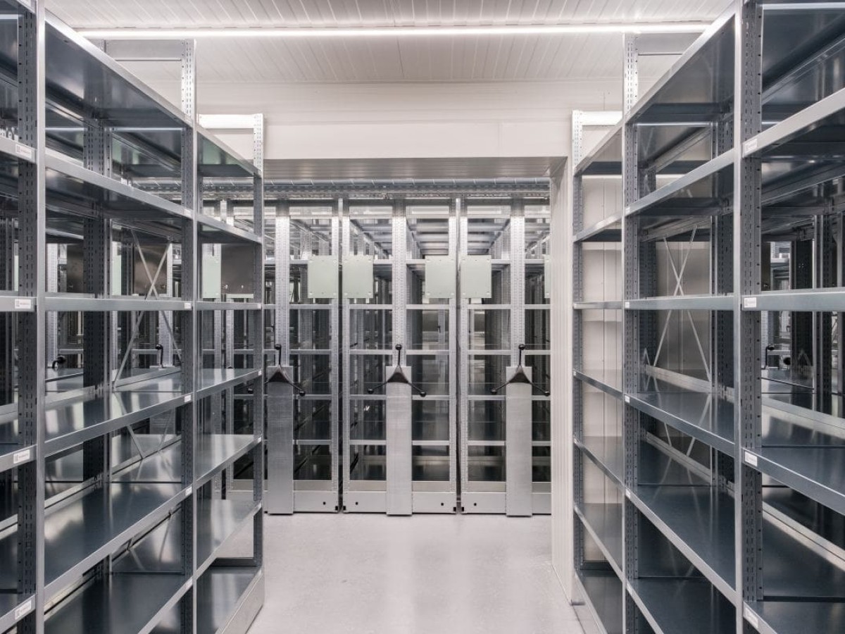 Filmlager im Filmmuseum LAB, vor dem Umzug (Foto: ÖFM © Eszter Kondor)