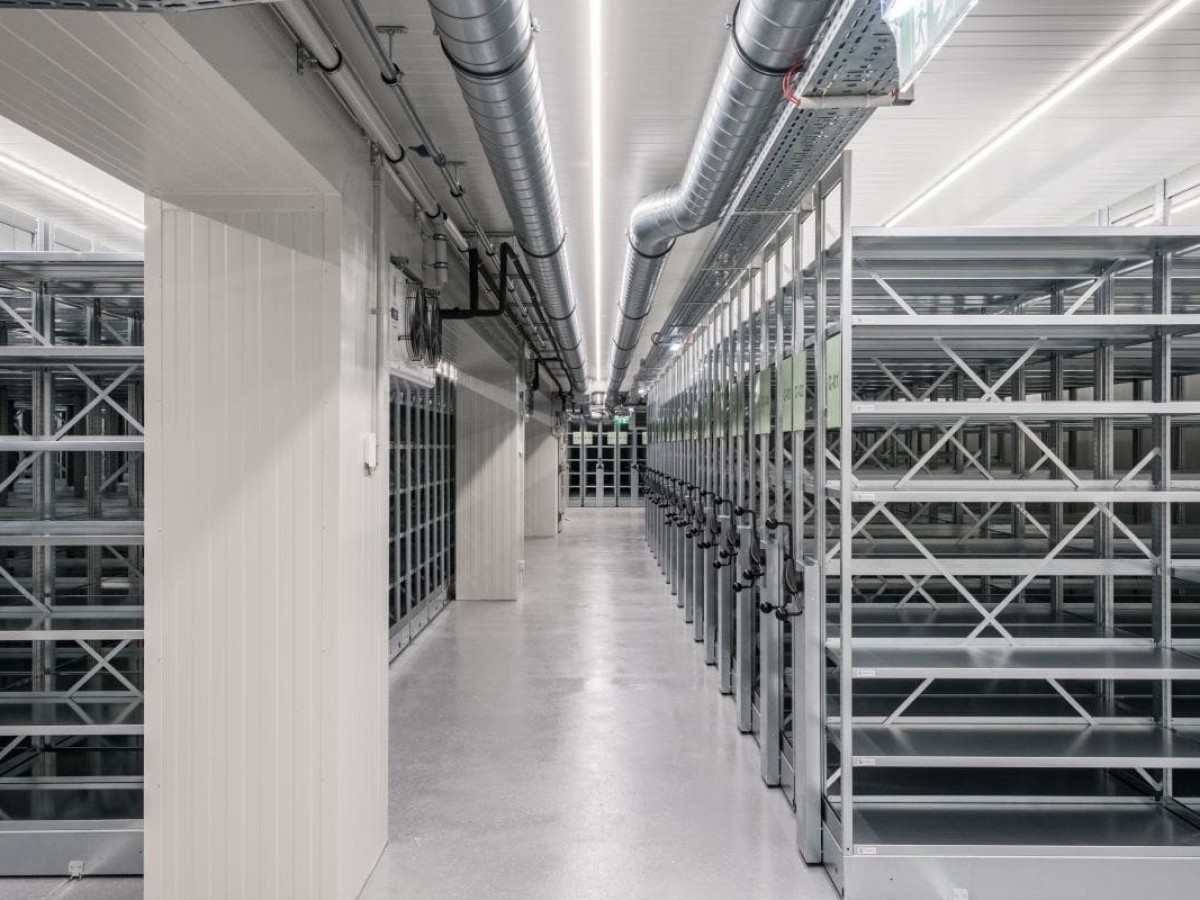 Filmlager im Filmmuseum LAB, vor dem Umzug (Foto: ÖFM © Eszter Kondor)